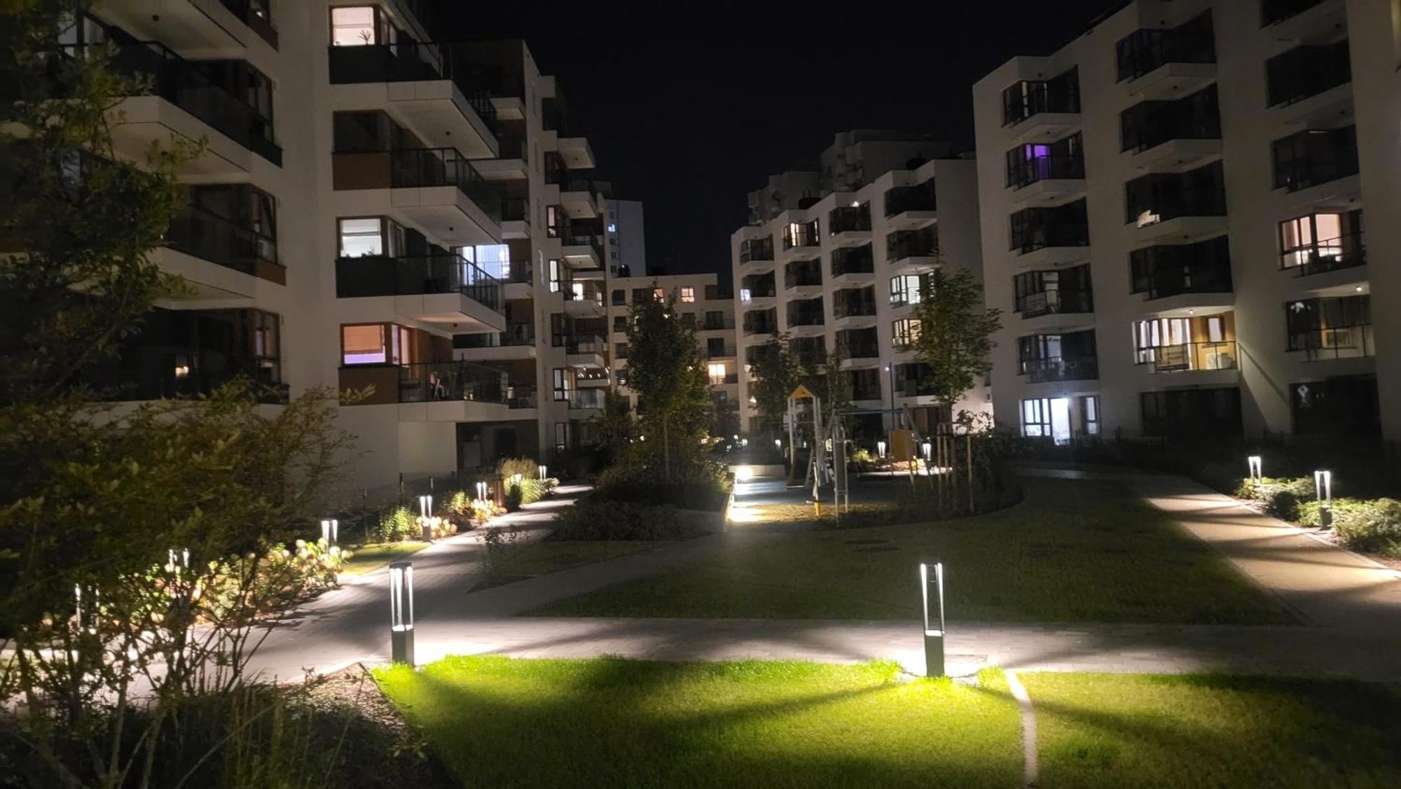 Apart Wola Warschau Exterior foto